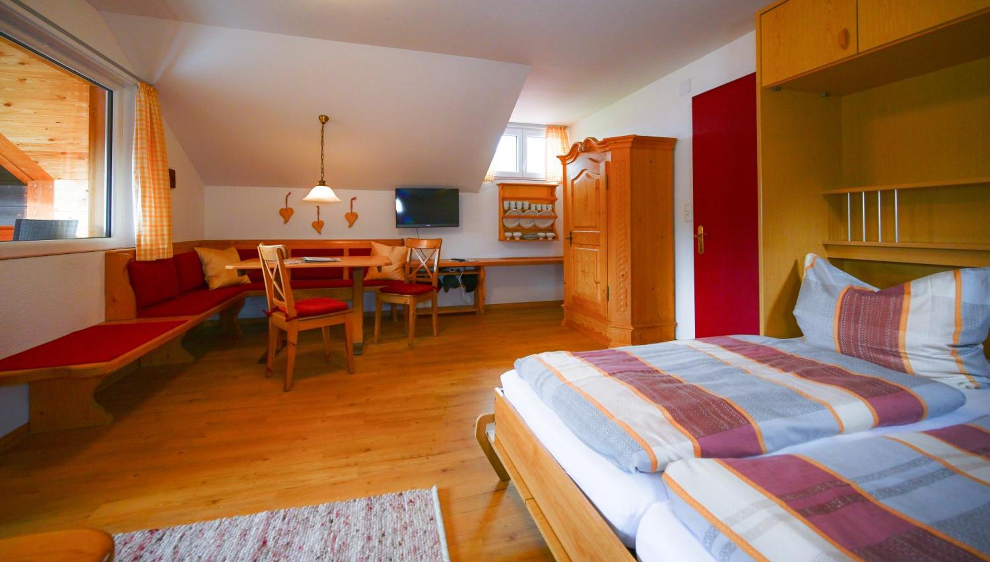 Faltenbach Ferienwohnungen in Oberstdorf Exterior foto