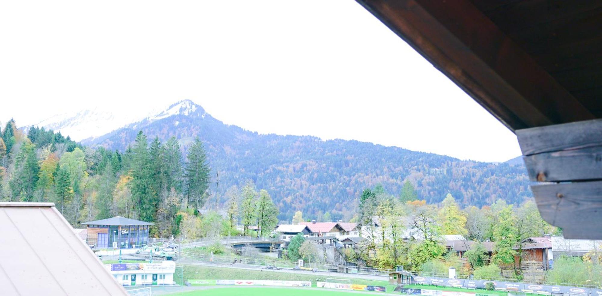 Faltenbach Ferienwohnungen in Oberstdorf Exterior foto