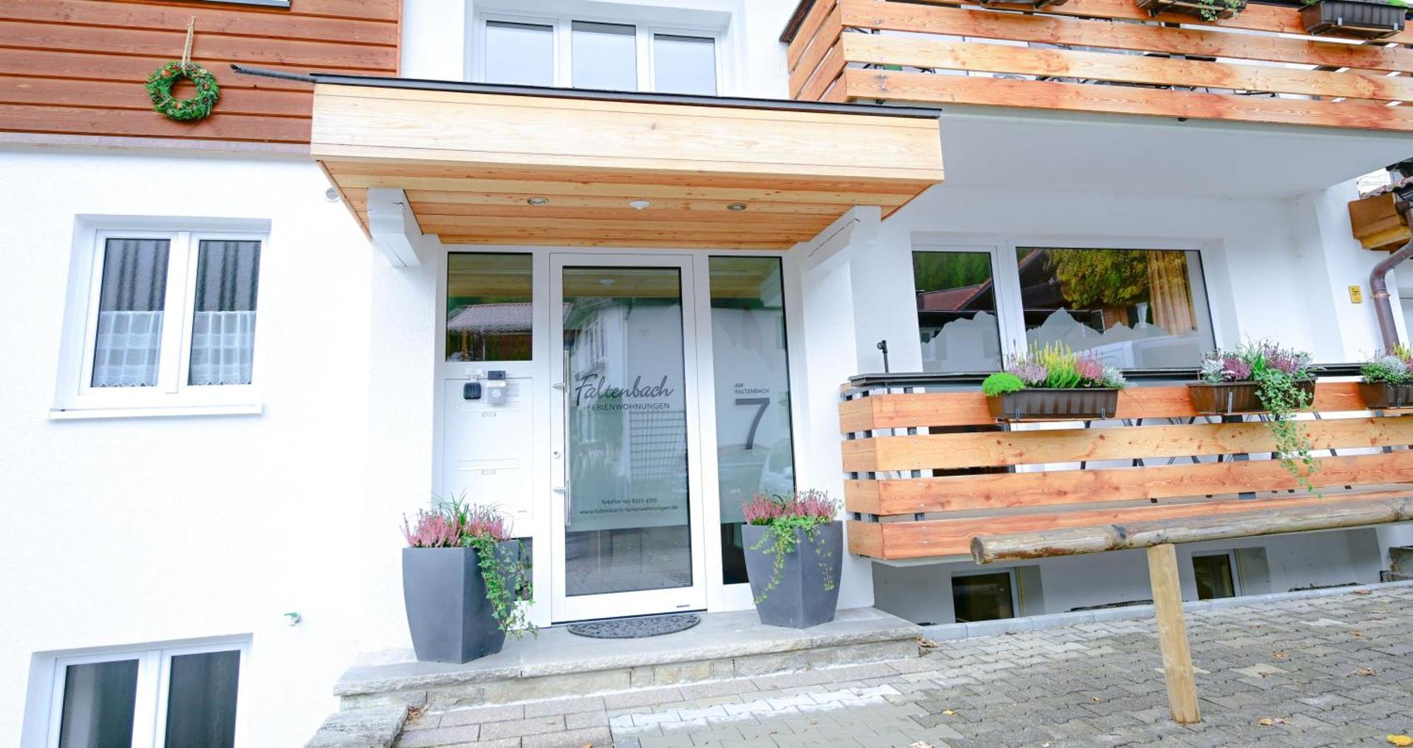 Faltenbach Ferienwohnungen in Oberstdorf Exterior foto